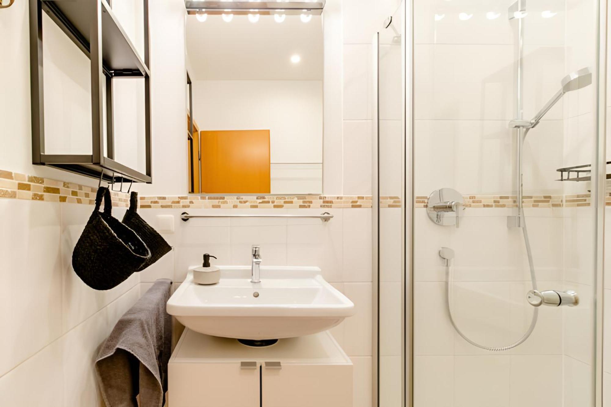 Komfortables Doppelzimmer In Kehl Goldscheuer - 1A Guesthouse Esterno foto